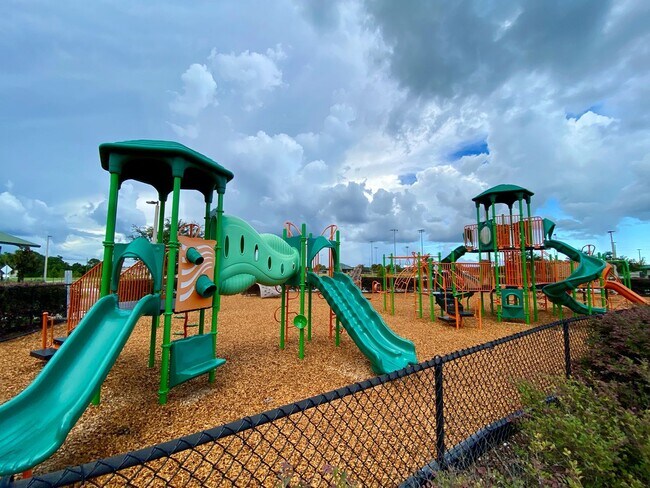 Building Photo - Beautiful Home for rent in Poinciana - 4 bed 2.5 bath plus large bonus room