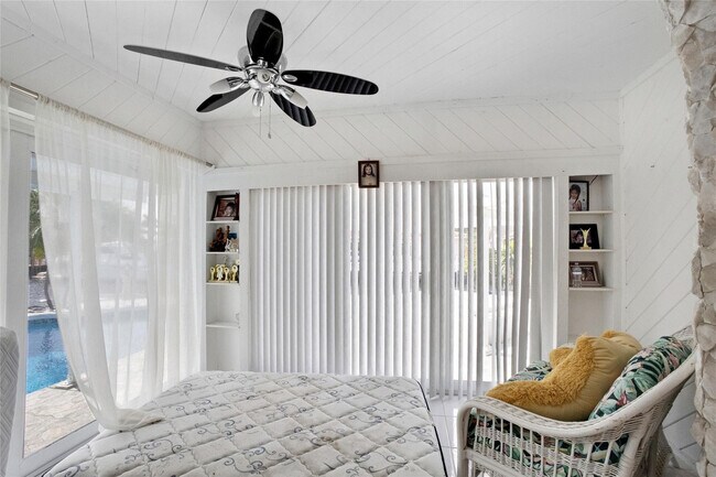 Building Photo - 1311 NE 27th Way