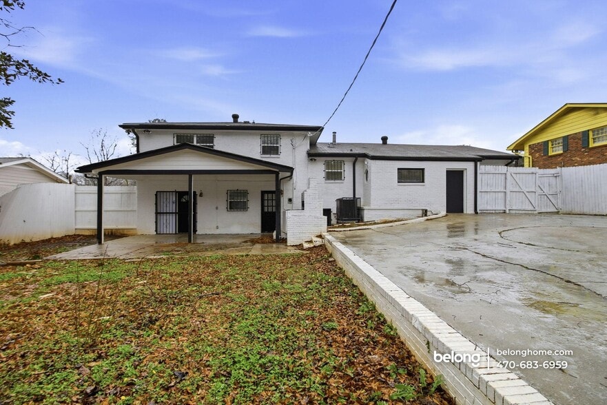 Building Photo - 2403 Tiffany Pl