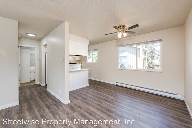 Building Photo - 2705 SE Courtney Ave