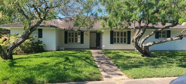 Primary Photo - 630 Bradshaw Dr