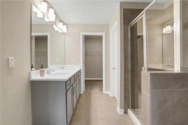 Building Photo - 4364 Sunny Oak Ln