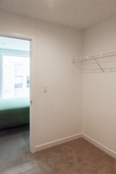 Building Photo - Fully Furnished Home in Green Lake Area!!!