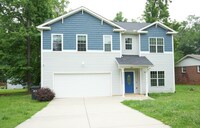 Building Photo - A charming house with 4 beds and 3.5 bath ...