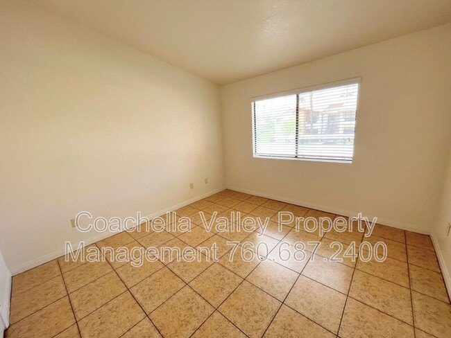 Building Photo - 78650 Ave 42