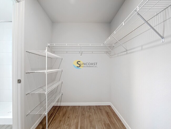 Building Photo - 38 Pershing Ln