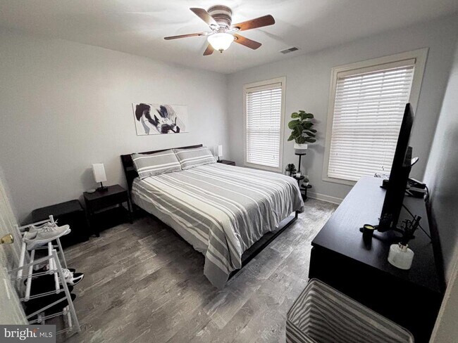 Building Photo - 3120 King Ln