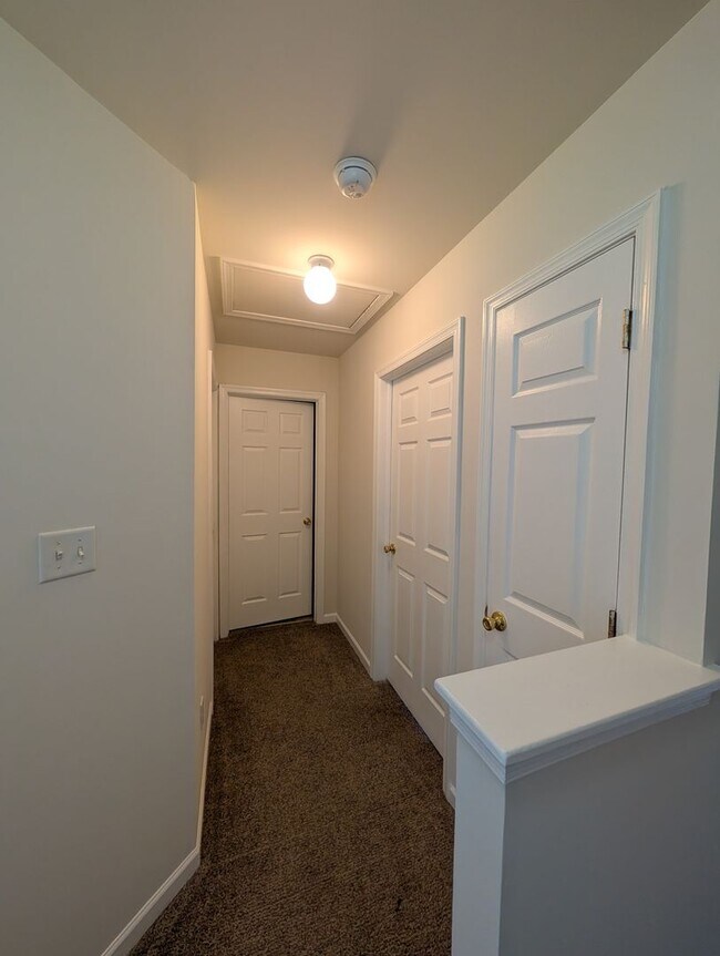 Building Photo - 322 Caribou Ln