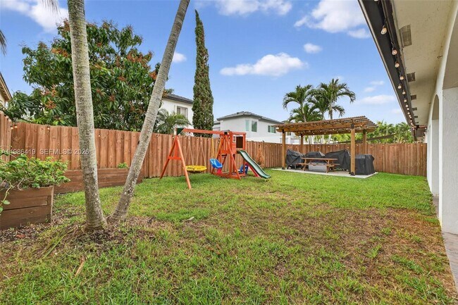 Building Photo - 15874 SW 138th Terrace