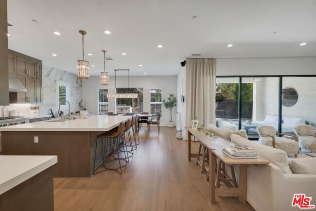 Building Photo - 20559 Wood Rose Ct