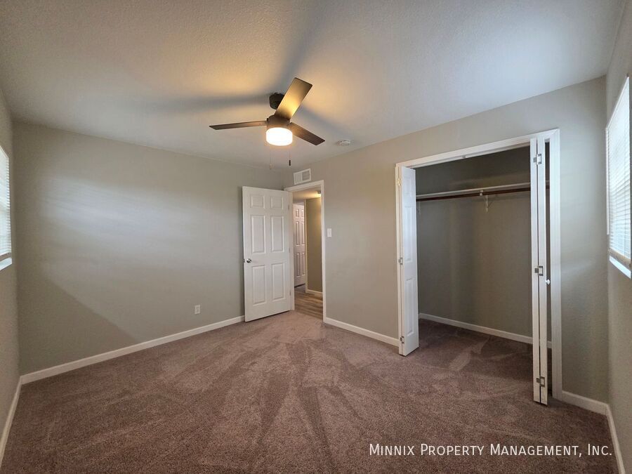 Building Photo - 4603 Mercedes Dr