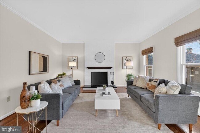 Building Photo - 1905 47th St NW