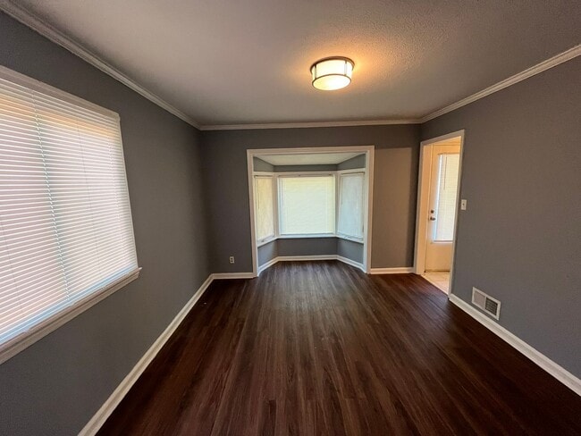 Building Photo - Great Family Home, Located off of Moon Road. Must See!!