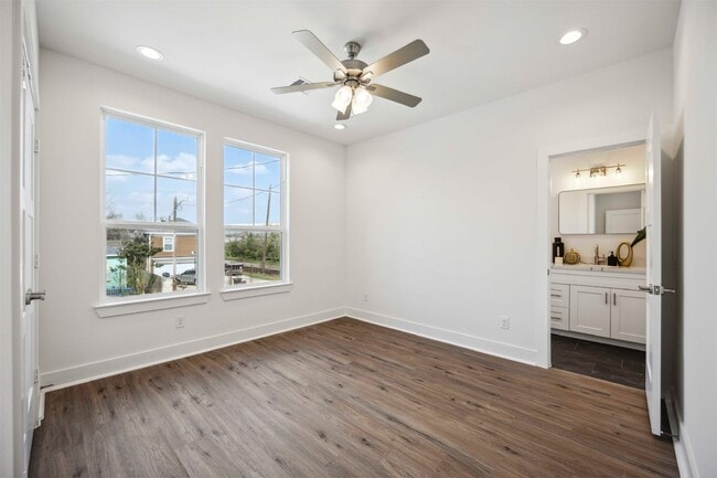 Building Photo - 3504 Caplin St