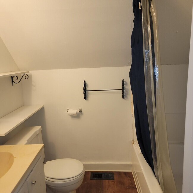 Building Photo - 127 N 9th St