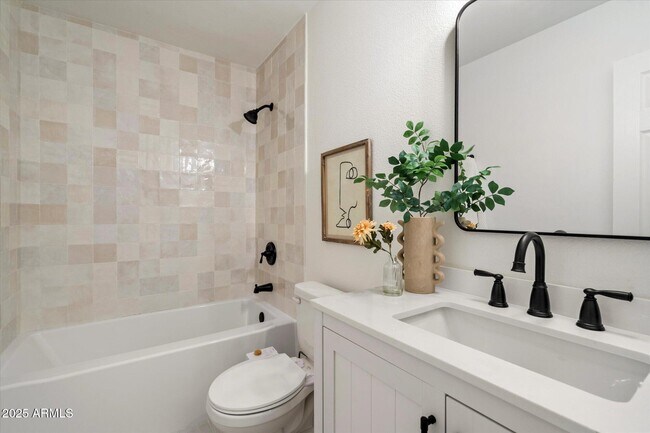 Building Photo - 8447 E Montebello Ave