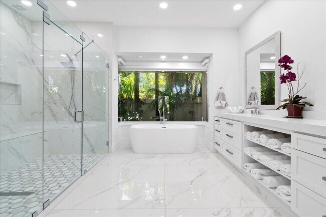 Building Photo - 2313 Golf Brook Dr