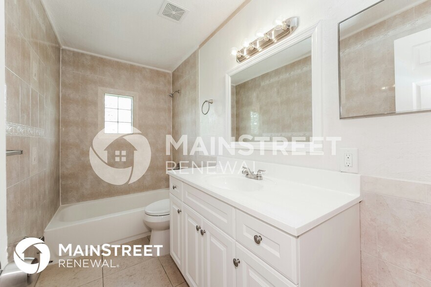 Building Photo - 4003 3rd St W