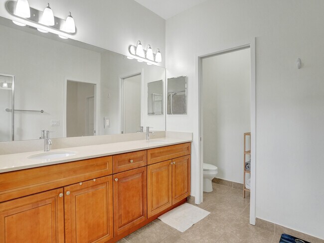Building Photo - 5804 NW 46th Ln
