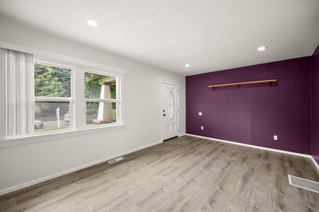 Building Photo - Charming Craftsman, Fully Updated — 3 Bed + Finished Basement on the West Side!