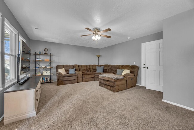 Building Photo - 5419 S 4125 W