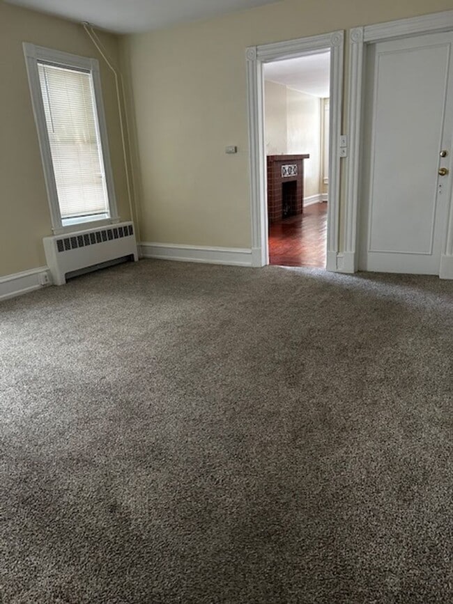 Building Photo - 701 N 11th St