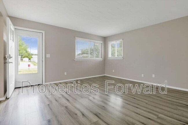 Building Photo - 2779 Woodgrove Dr