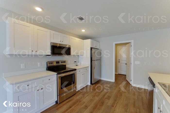 Building Photo - 36 Cottage Grove Dr