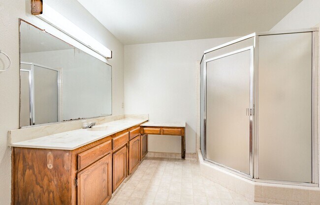Building Photo - Clovis Home for Rent