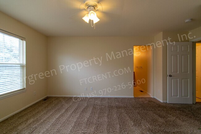 Building Photo - 2820 Golden Wheat Ln