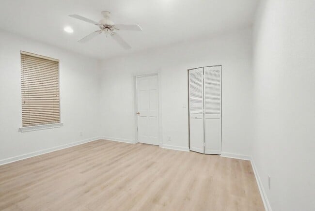 Building Photo - 1716 NW 124th Way