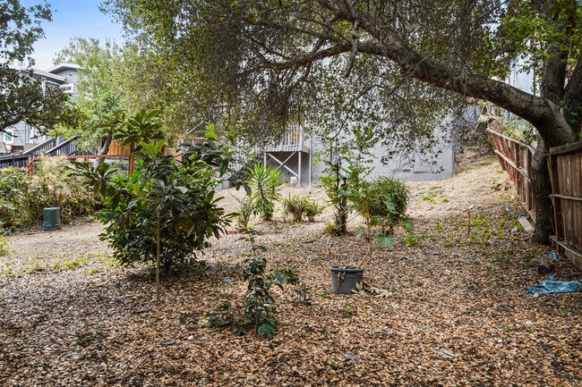 Building Photo - 3815 Delmont Ave