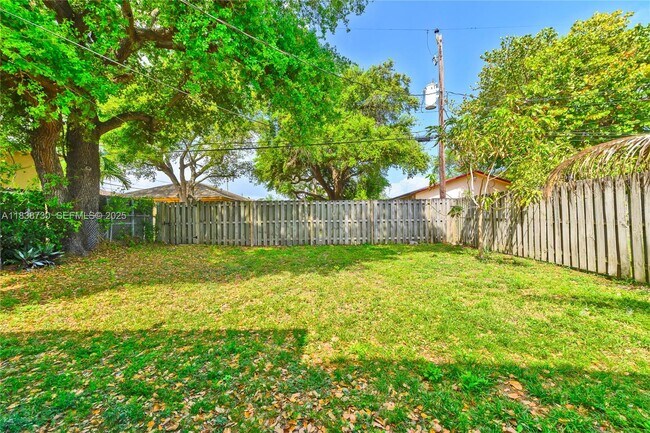 Building Photo - 2243 Greene St.