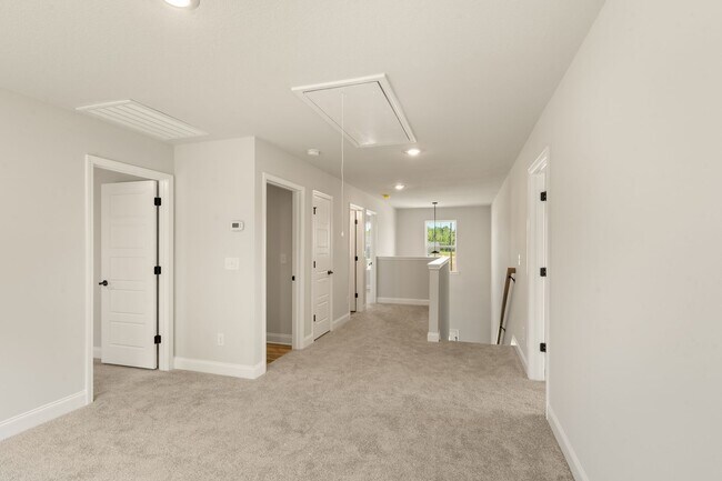Building Photo - 337 Crosswinds Dr