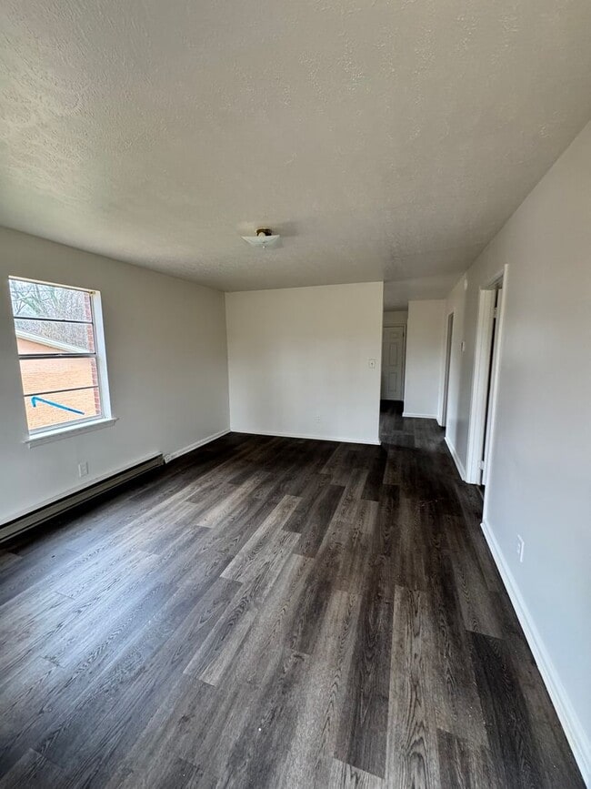 Building Photo - 126 Woodland Ave