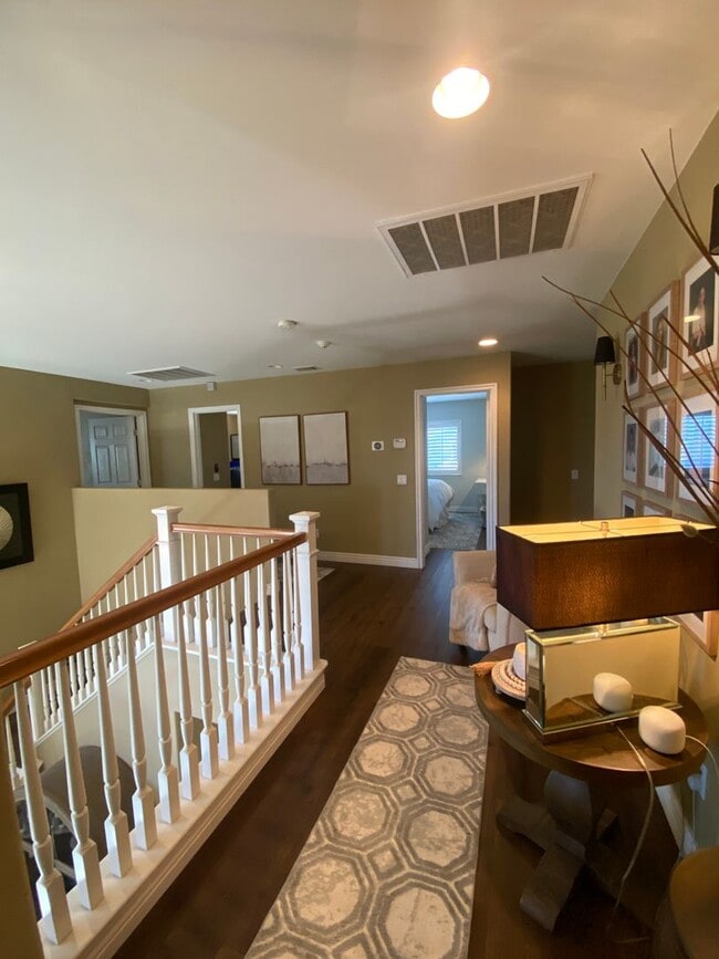Building Photo - 14660 Meadowsweet Dr