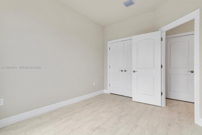 Building Photo - 8185 Tailshot Ct