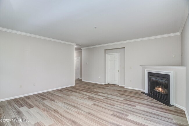 Building Photo - 574 St Andrews Pl