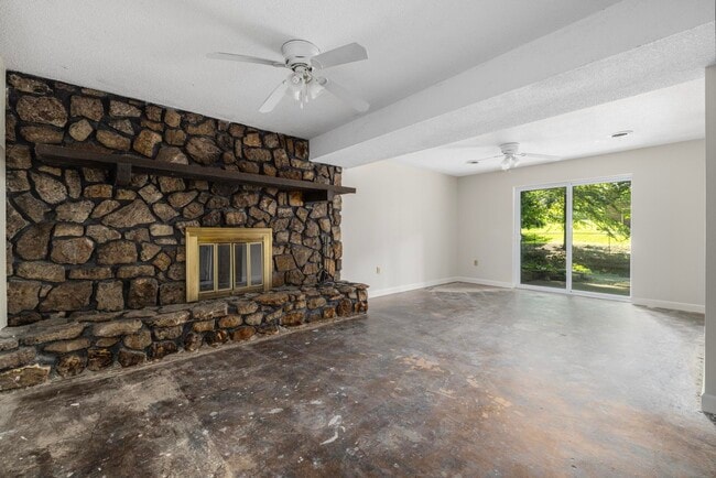 Building Photo - 517 Bramblewood Dr