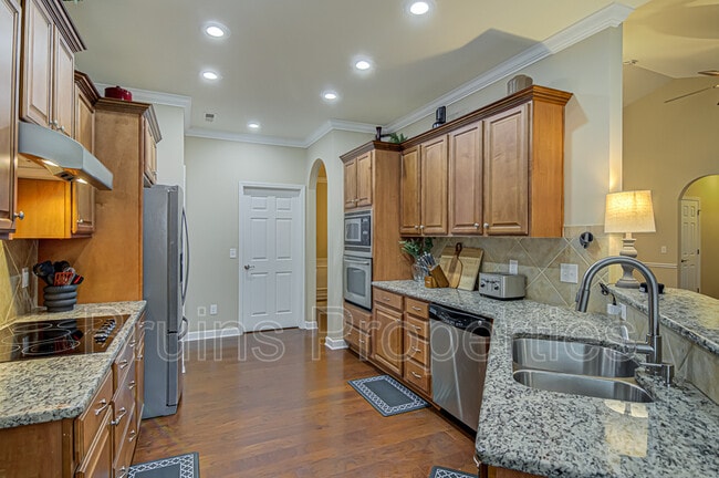 Building Photo - 4077 Cosway Ct