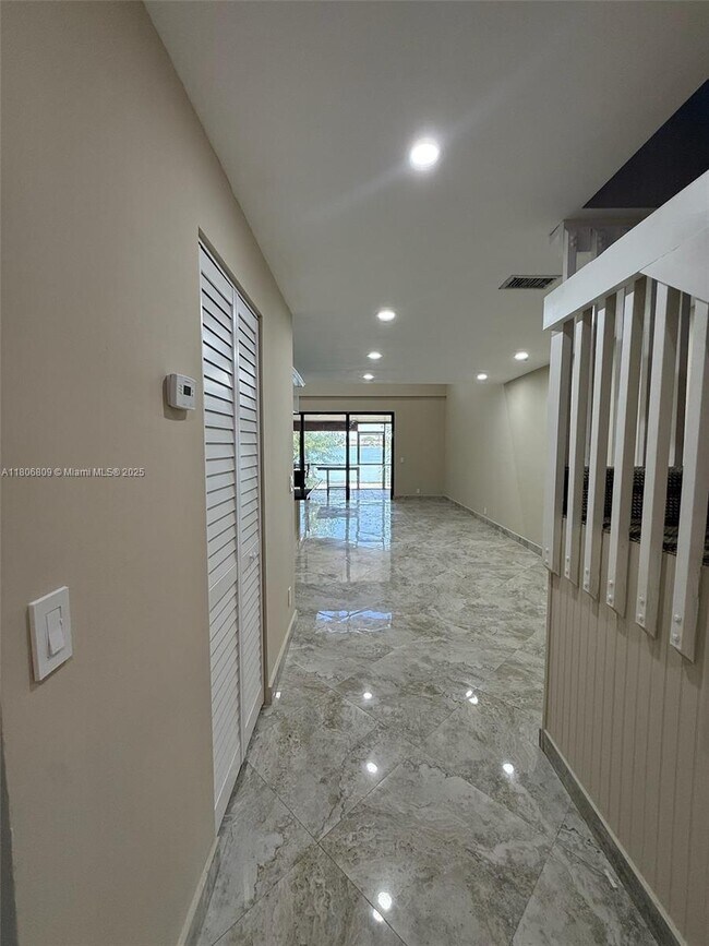 Building Photo - 2701 SW 58th Manor