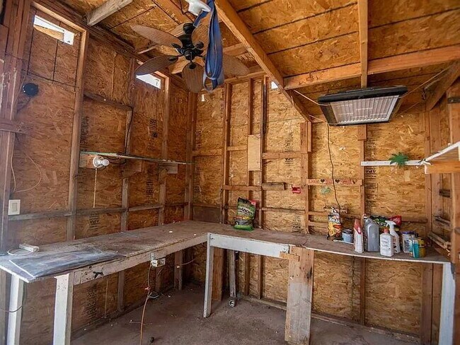 Building Photo - "Updated 3-Bedroom, 2-Bath SOLAR Home in Yuma"