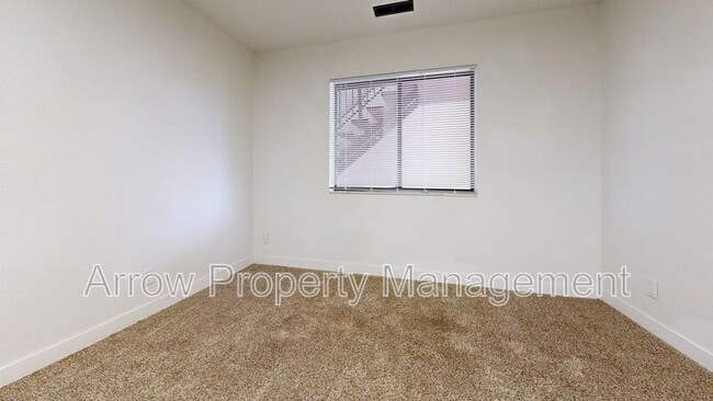 Building Photo - 201 E Arbor Ave