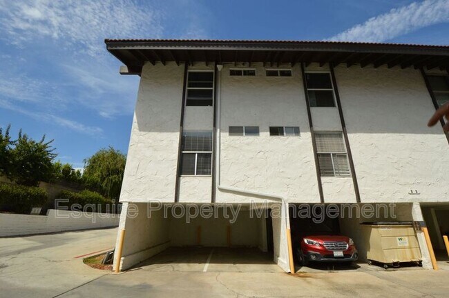 Building Photo - 31578 Agoura Rd