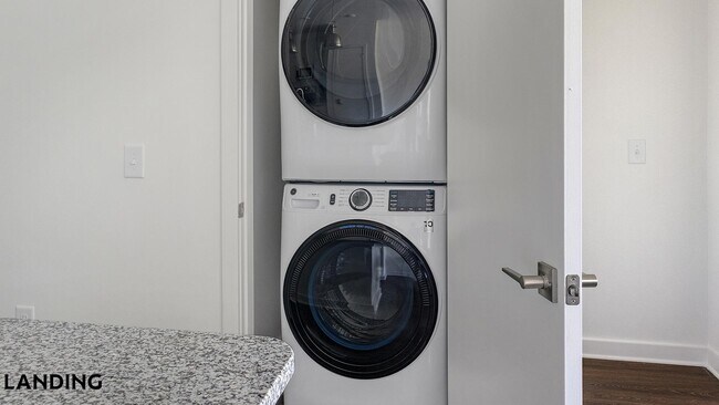 Building Photo - 2110 Birkhall St