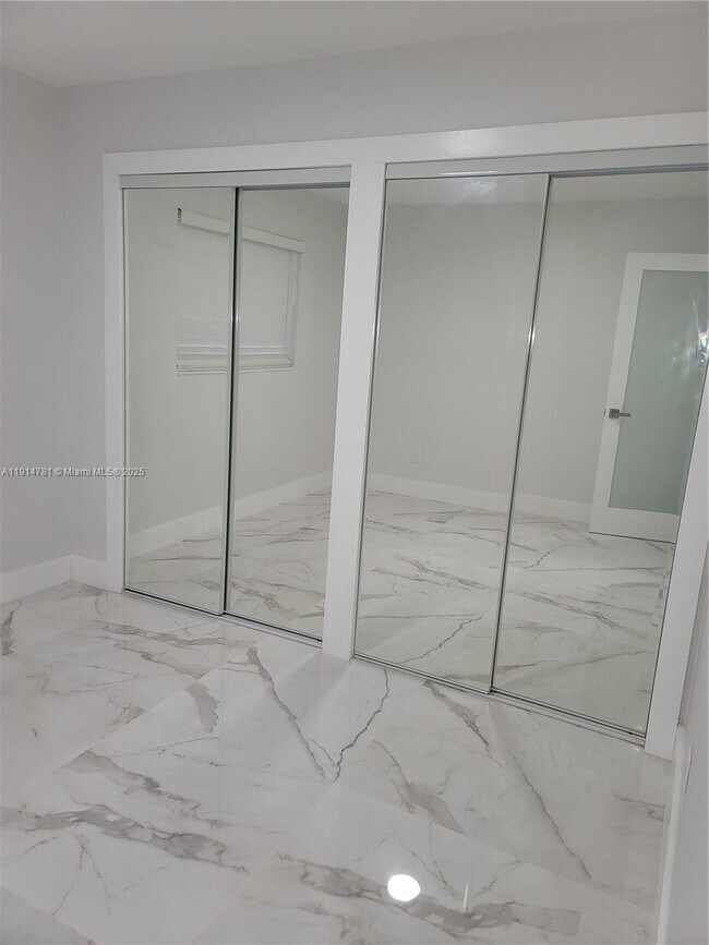 Building Photo - 5651 SW 109th Ct