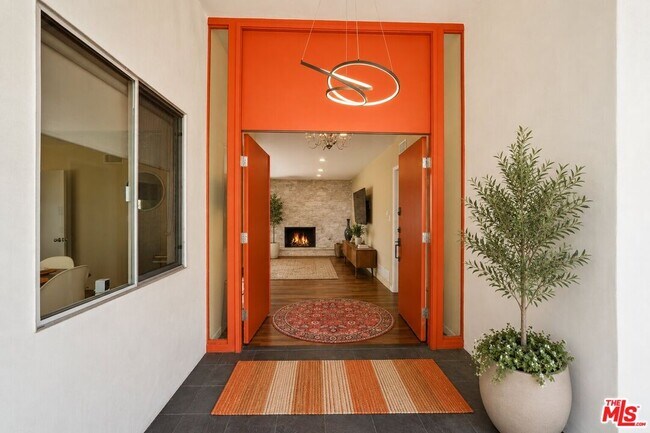 Building Photo - 2657 Zorada Dr