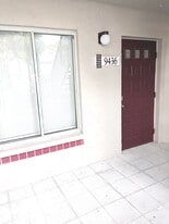 Building Photo - 9436 SW 140th Ct