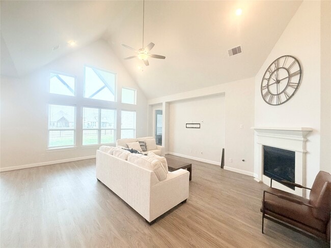Building Photo - 6610 Lake Oasis Dr