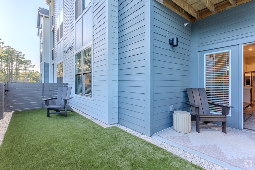 2BR, 2BA - 1,064SF - Fenced Back Yard - Hawthorne at Holly Ridge